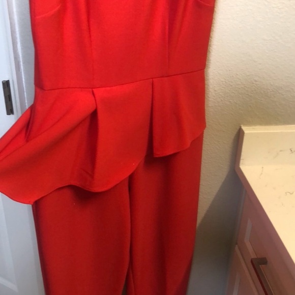 NWT Vince Camuto red jumpsuit - Picture 3 of 5